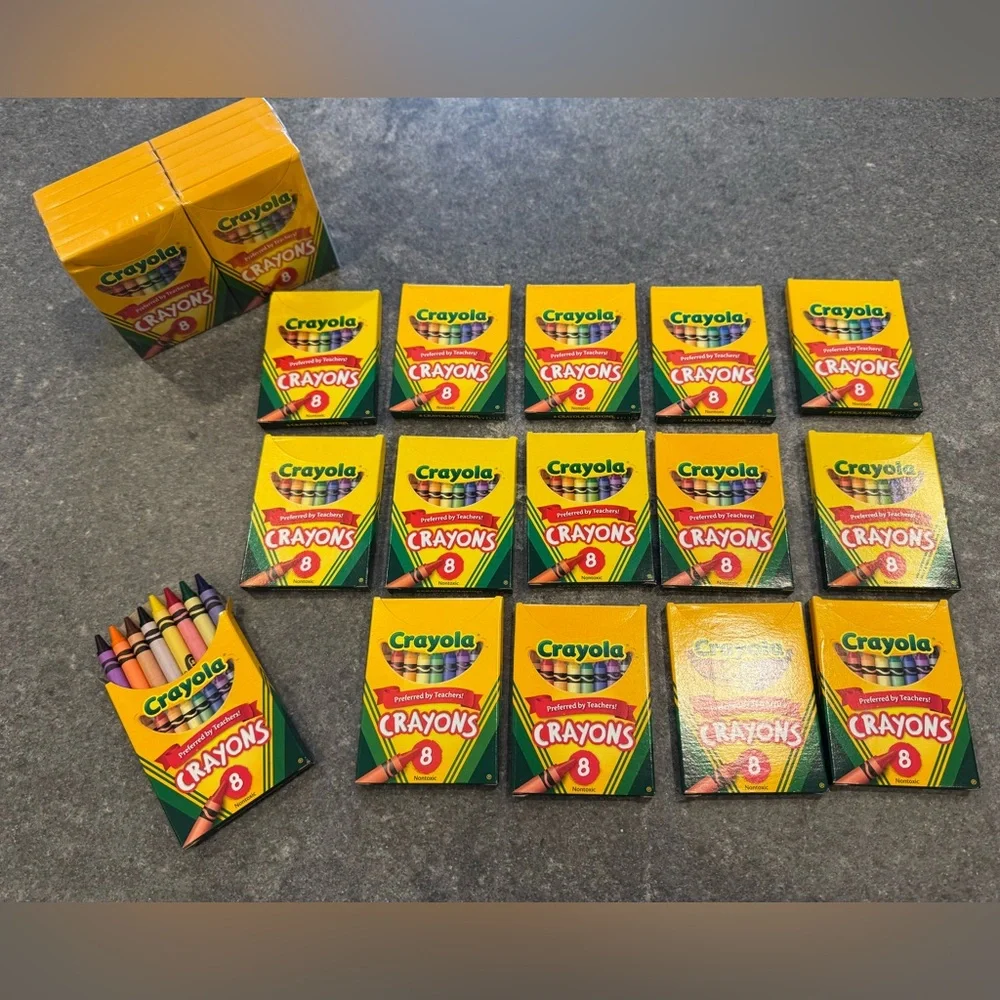 Crayola 8-Color Crayon Boxes - 27 boxes